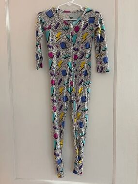 Bums & Roses “Fresh Prints of Bel-Air” Kids Footed One-Piece zippy. Size 2T